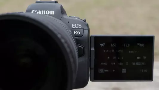 معرفی canon r6